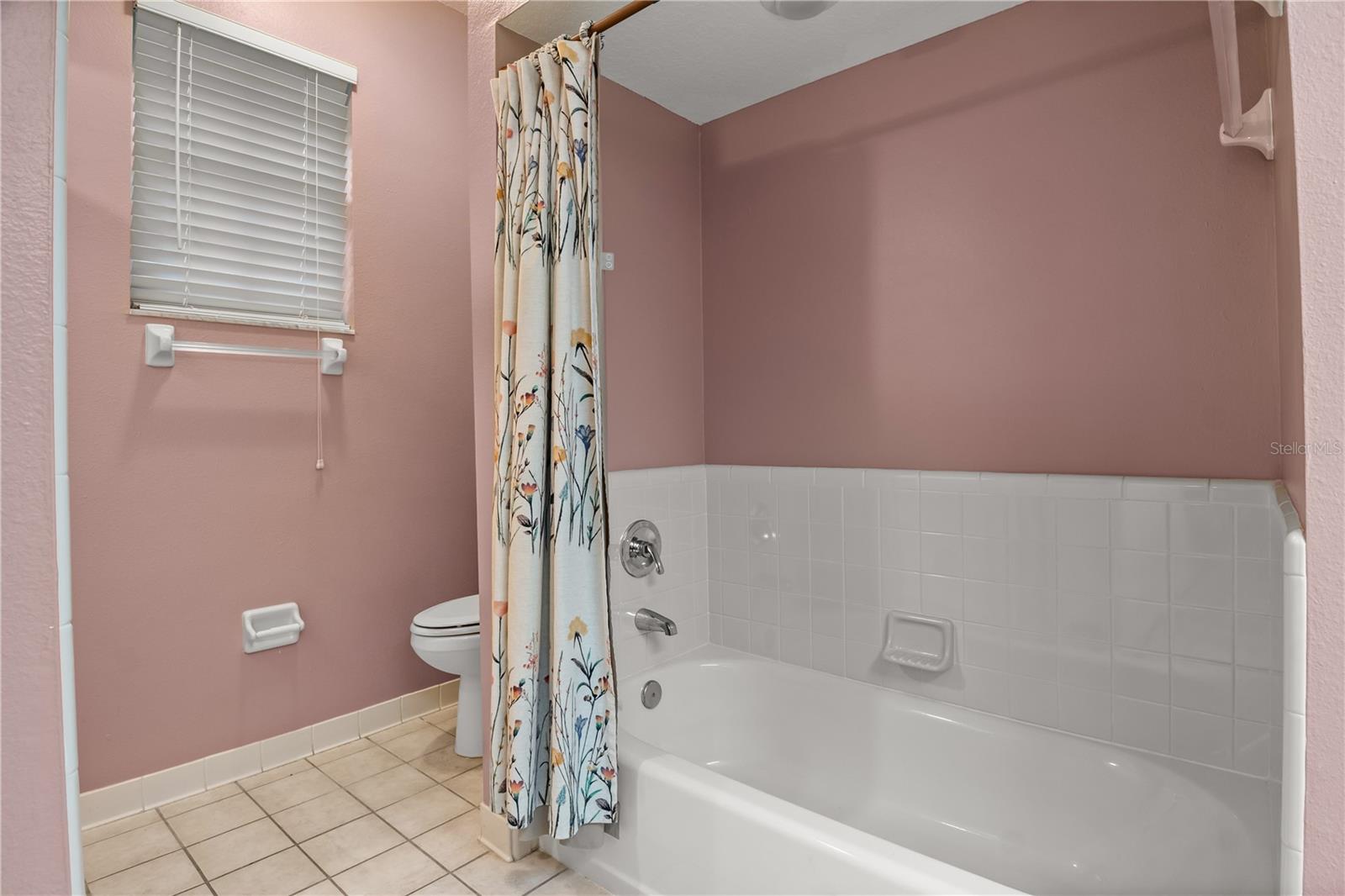4 Enclave Dr Property Photo 22