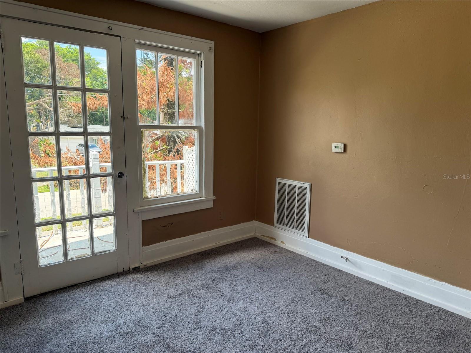 444 Avenue B Ne Property Photo 9