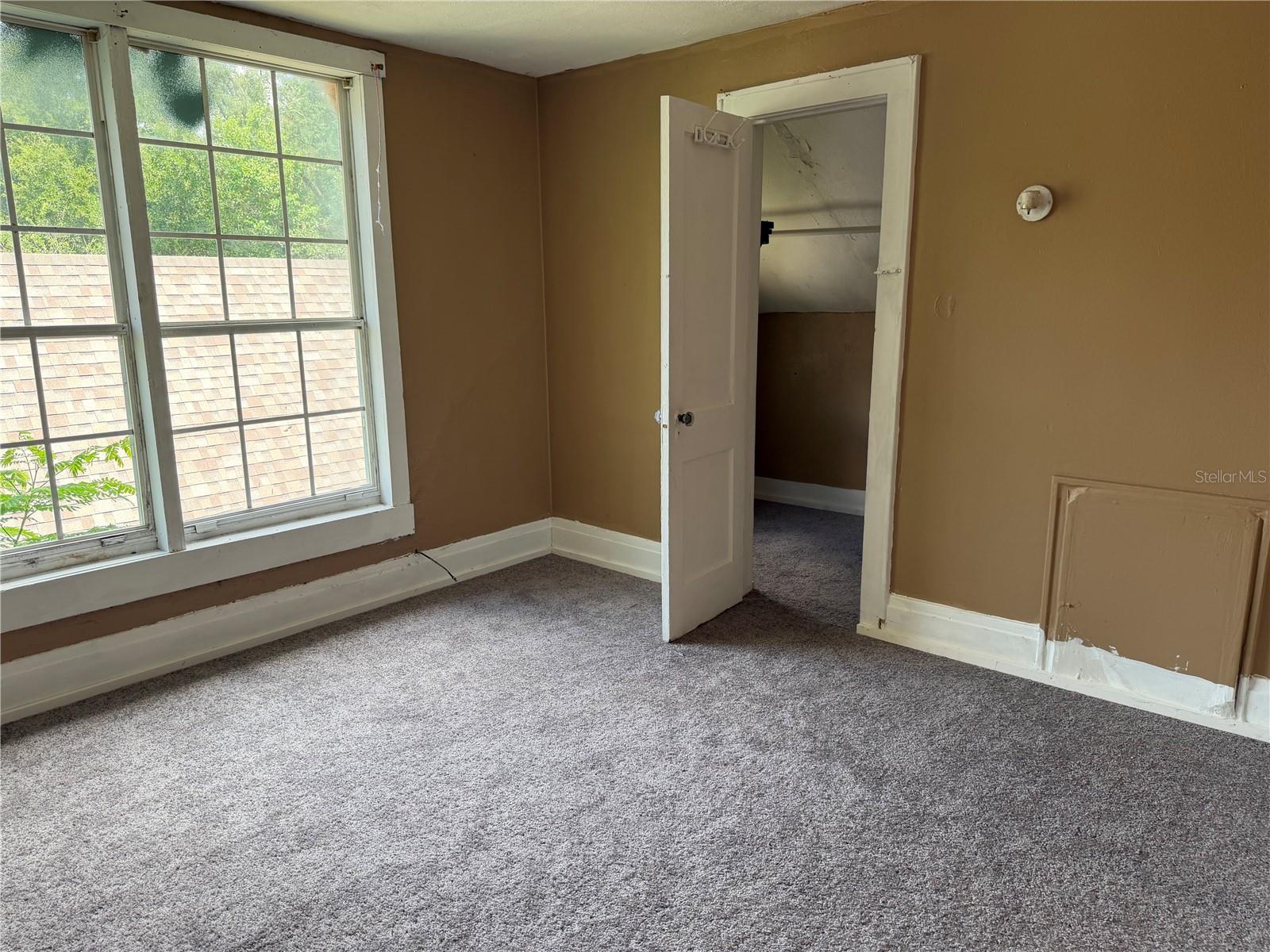 444 Avenue B Ne Property Photo 12
