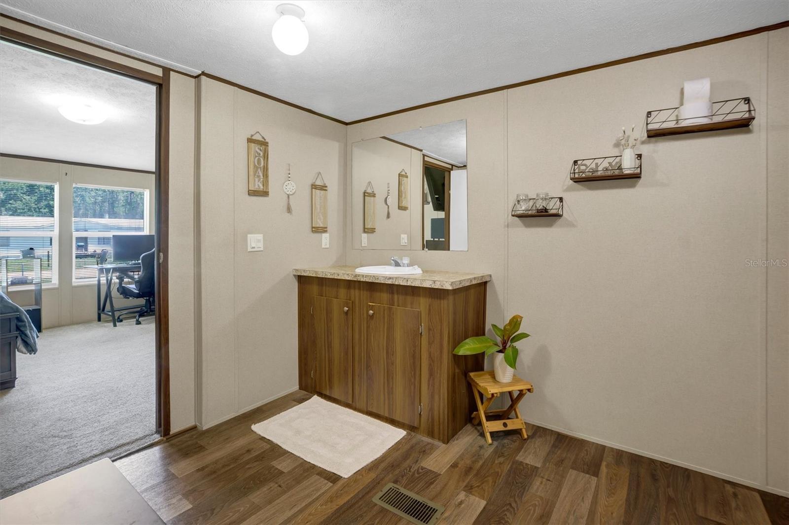 4237 Coyote Trl Property Photo 21