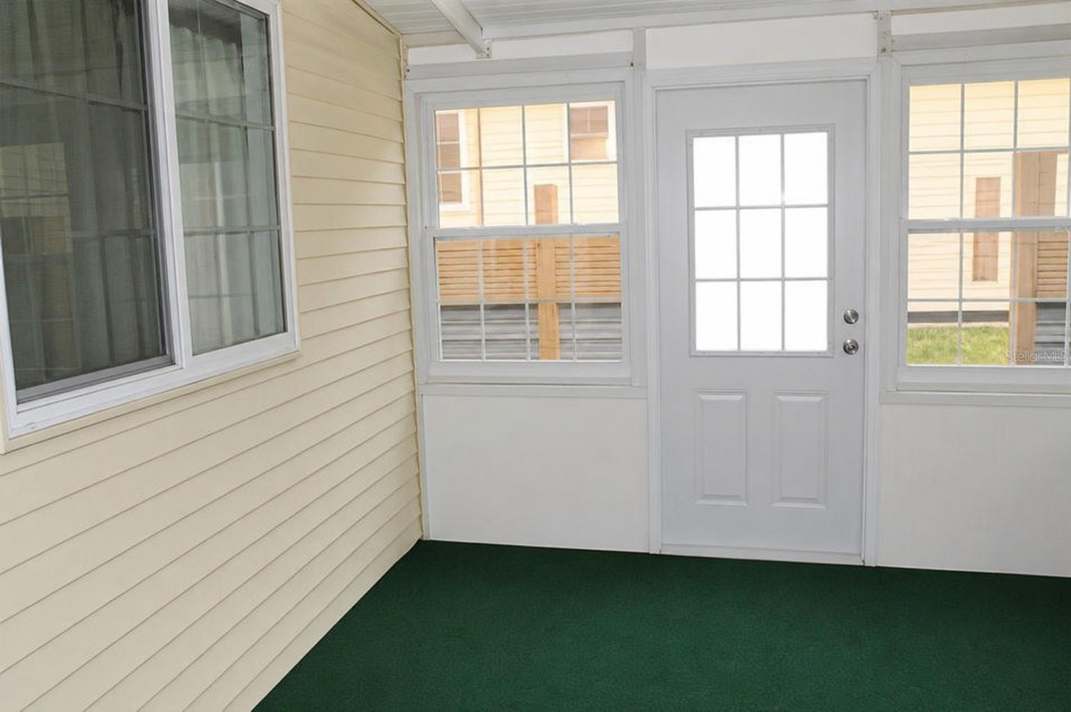 6369 Elmwood Ave Property Photo 11