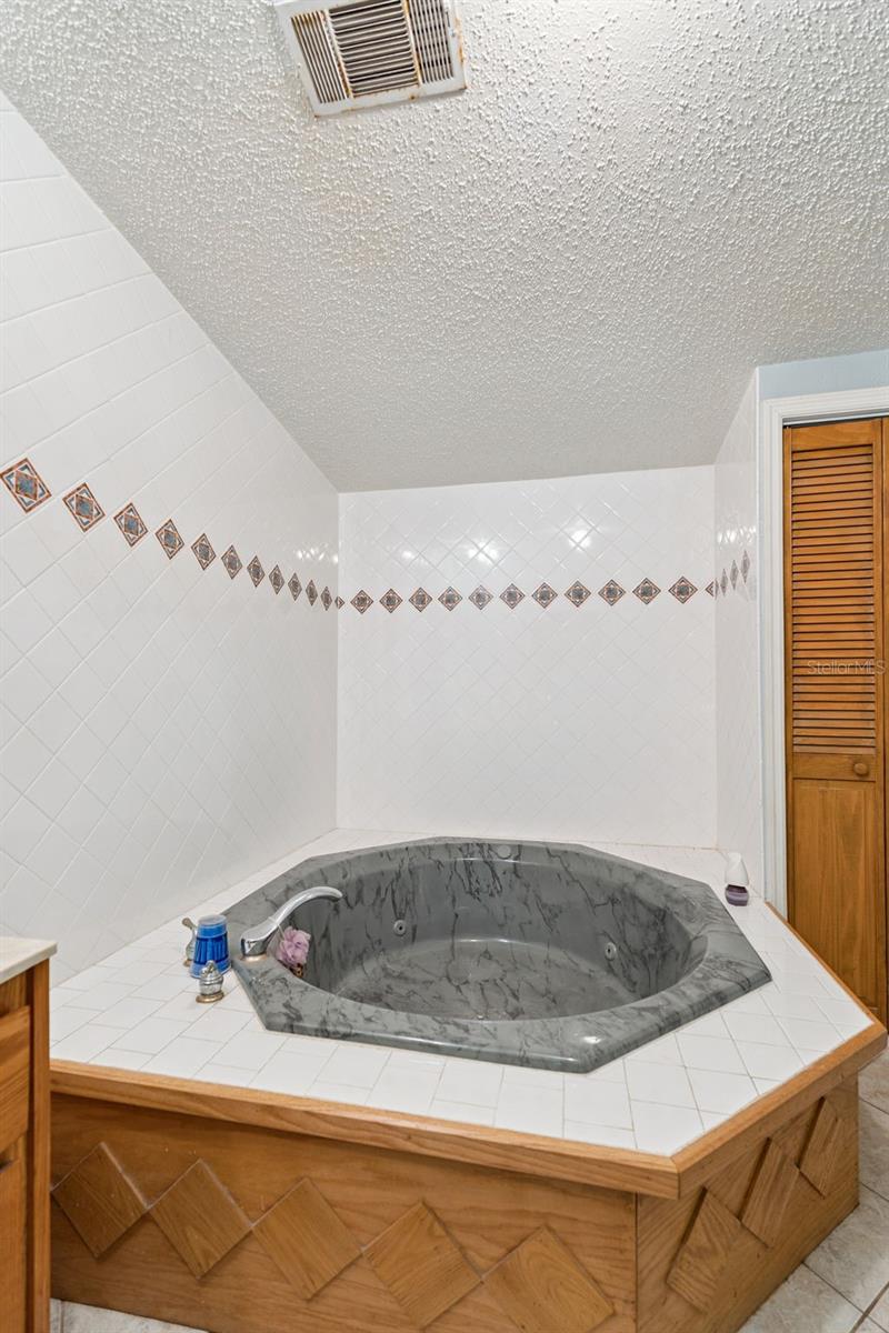 126 Bermuda Ct Property Photo 22
