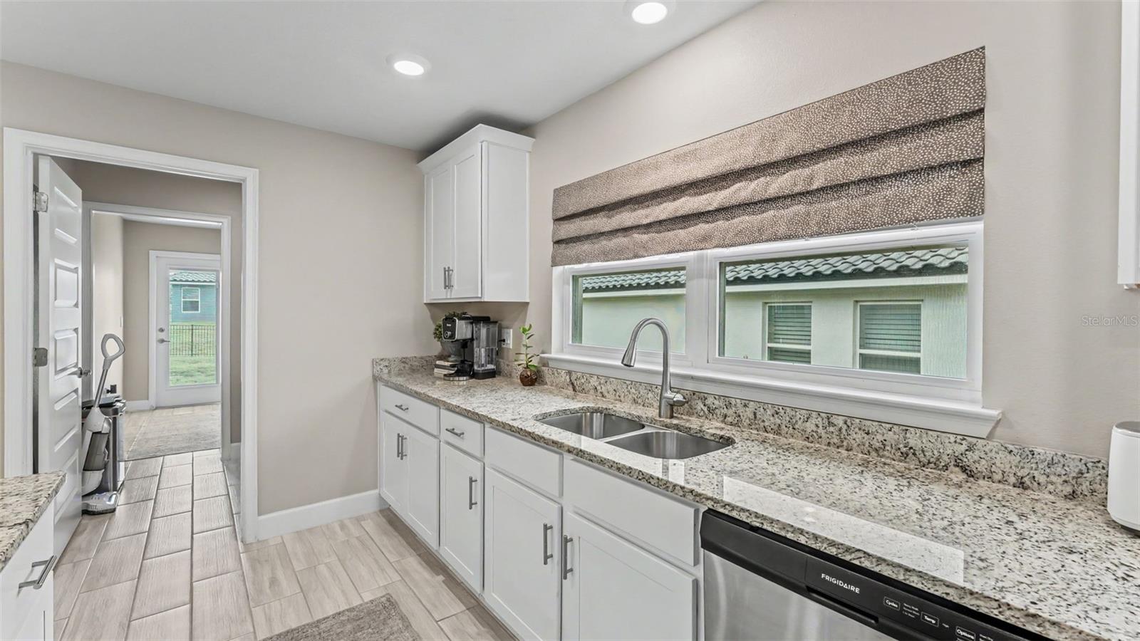 5280 Tennessee Ridge Ct Property Photo 9
