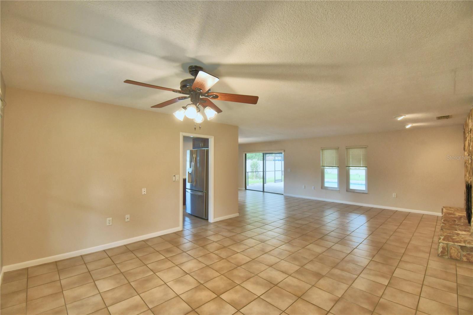 902 Crestview Dr Property Photo 23