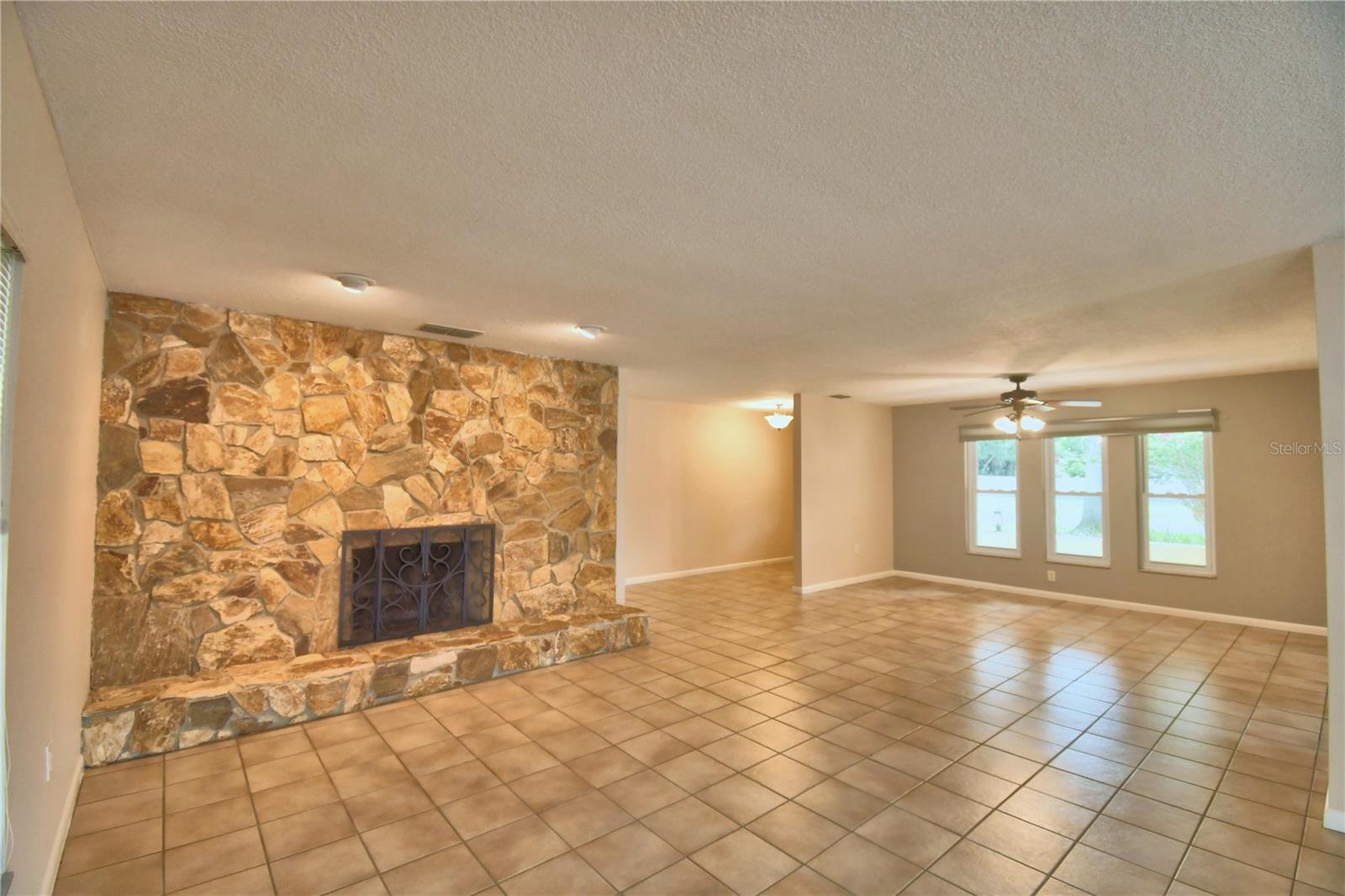 902 Crestview Dr Property Photo 27