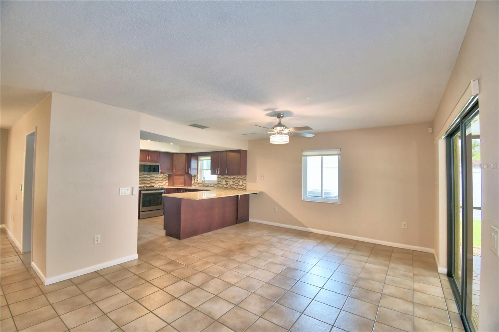 902 Crestview Dr Property Photo 30
