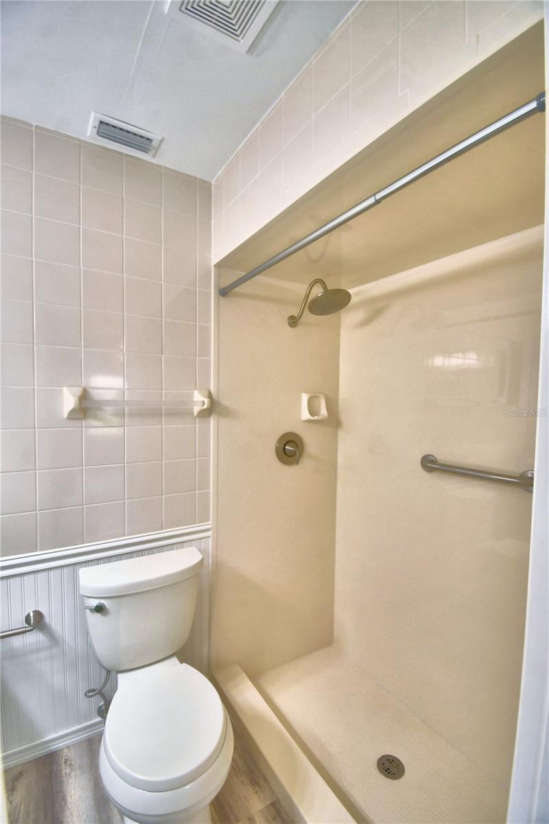 902 Crestview Dr Property Photo 44