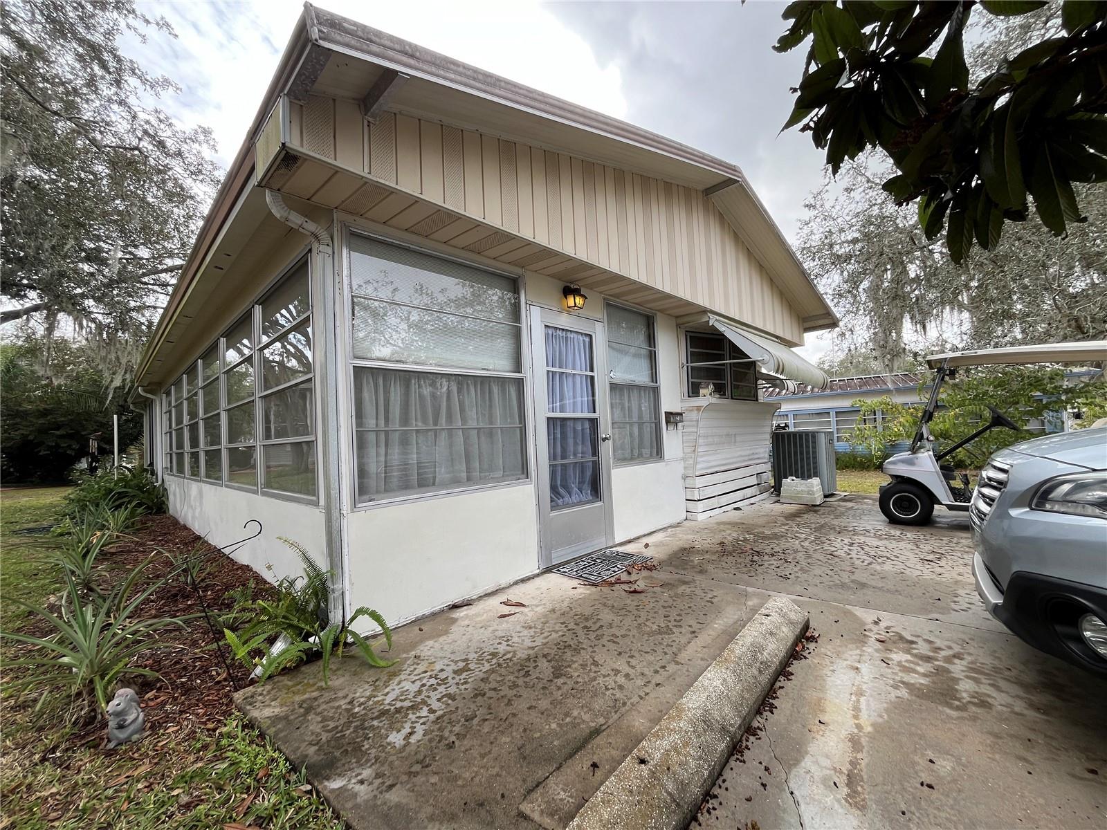 16 GREY FOX LN Property Photo 1