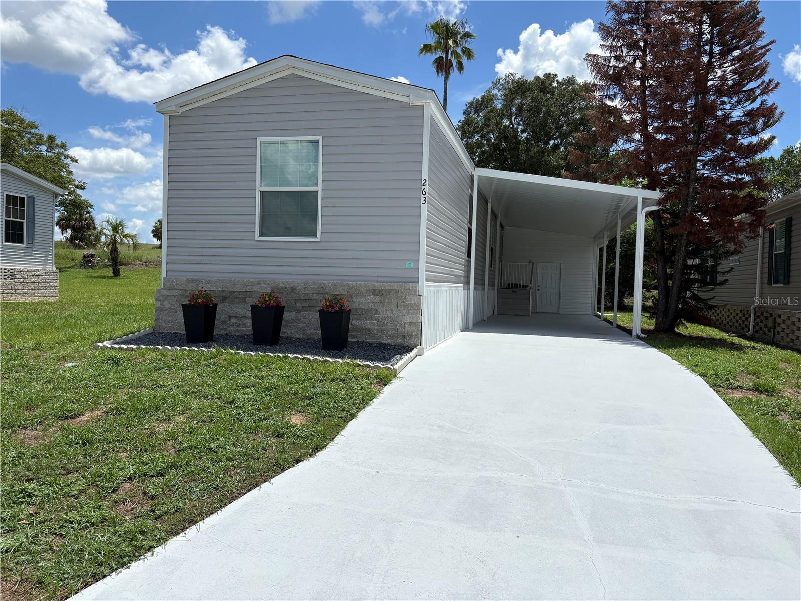 263 EDGEWOOD BLVD Property Photo 1