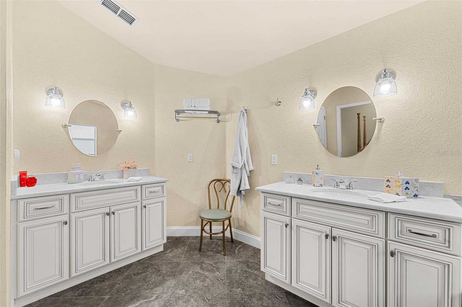 2868 Oconnell Dr Property Photo 21