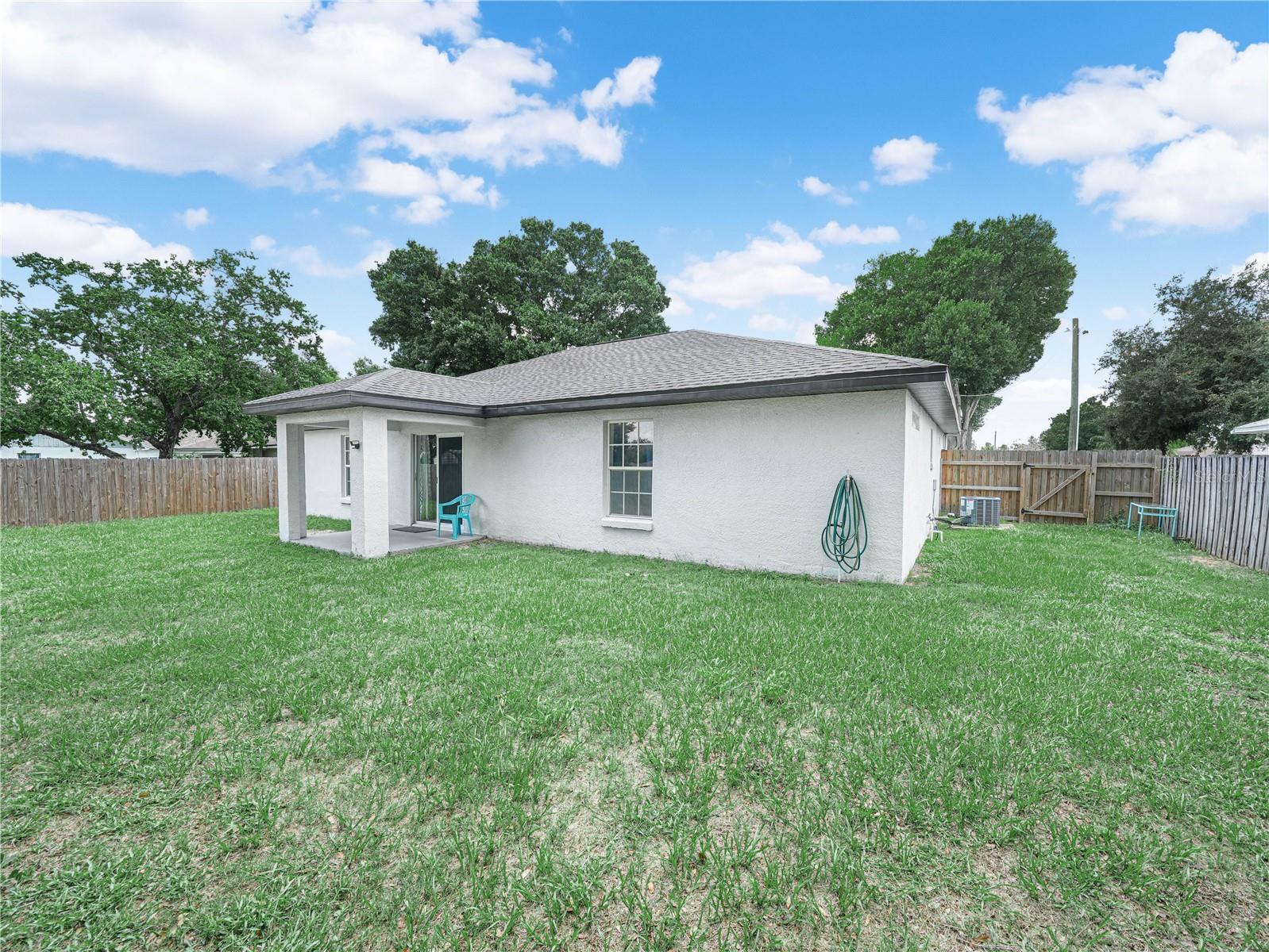 1705 Sandalwood Cir Sw Property Photo 5
