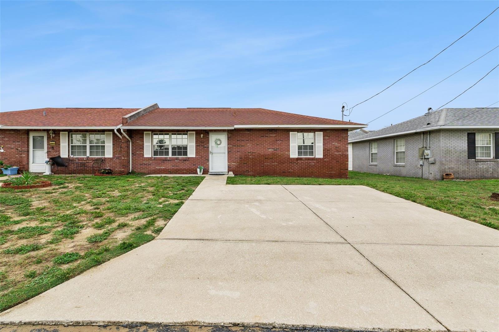 1433 Thousand Roses Ave W Property Photo 1