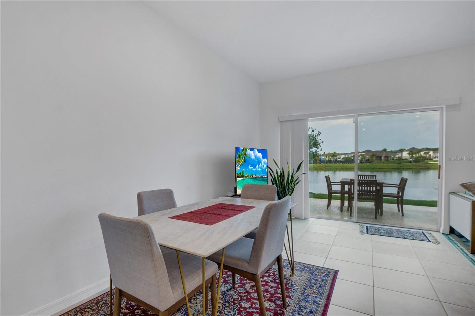 2256 Portrait Street Property Photo 11