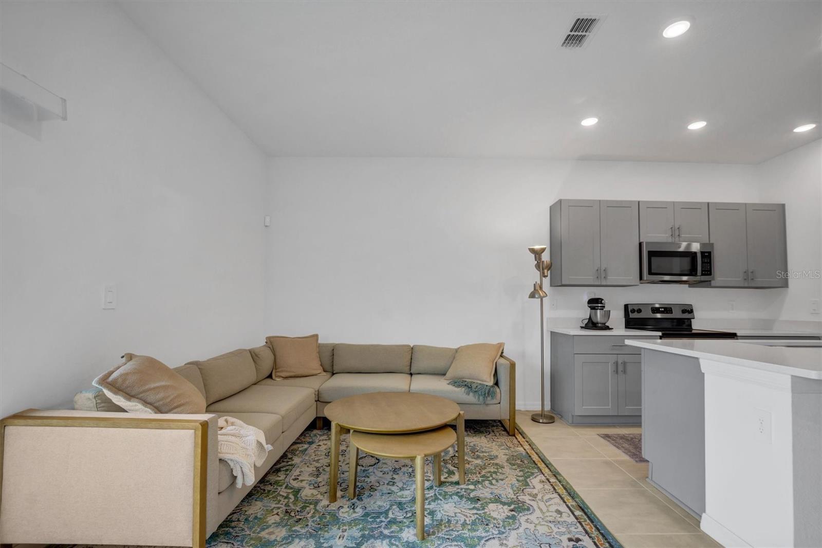 2256 Portrait Street Property Photo 13