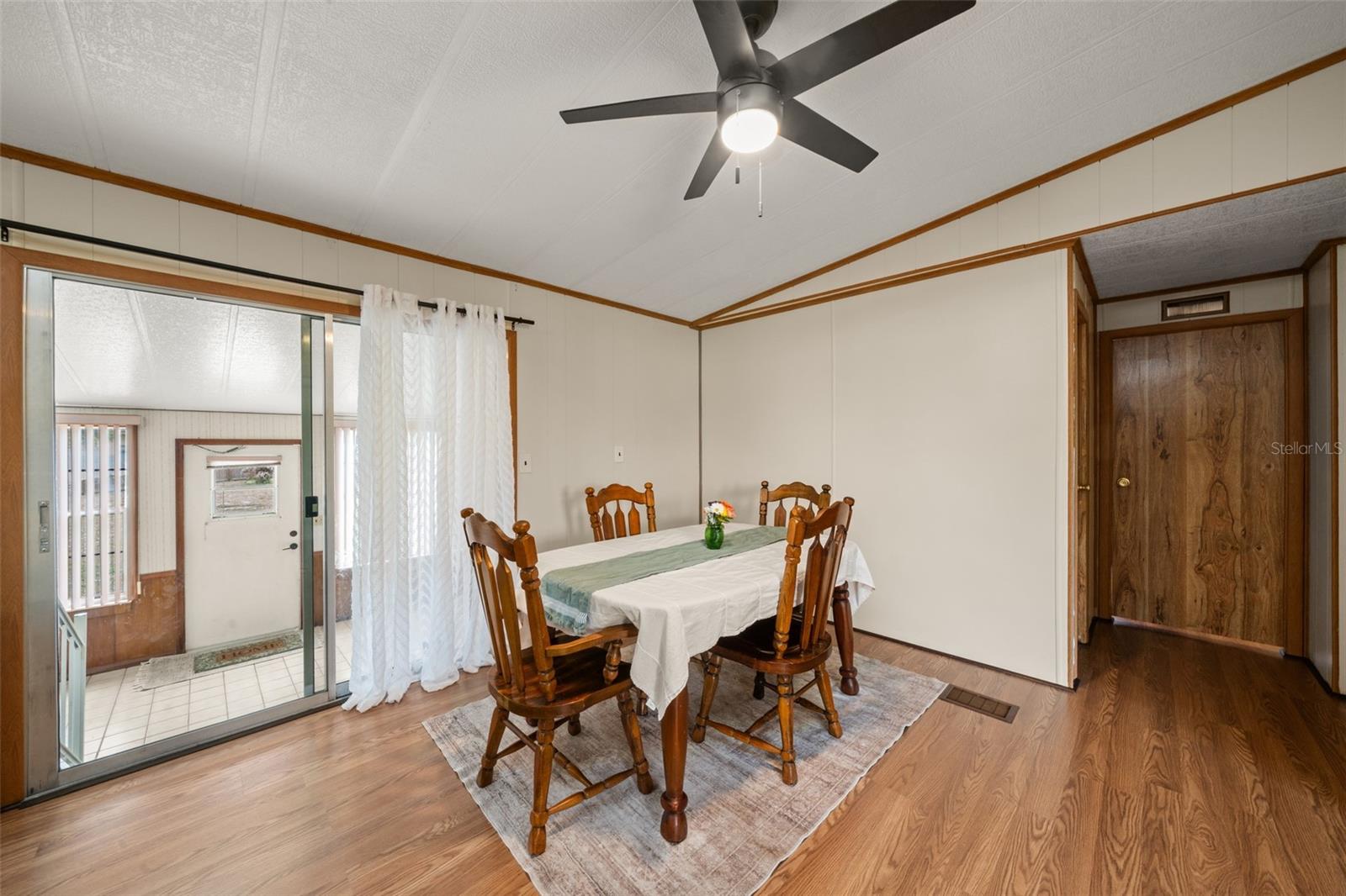 906 Whatley Ct Property Photo 13