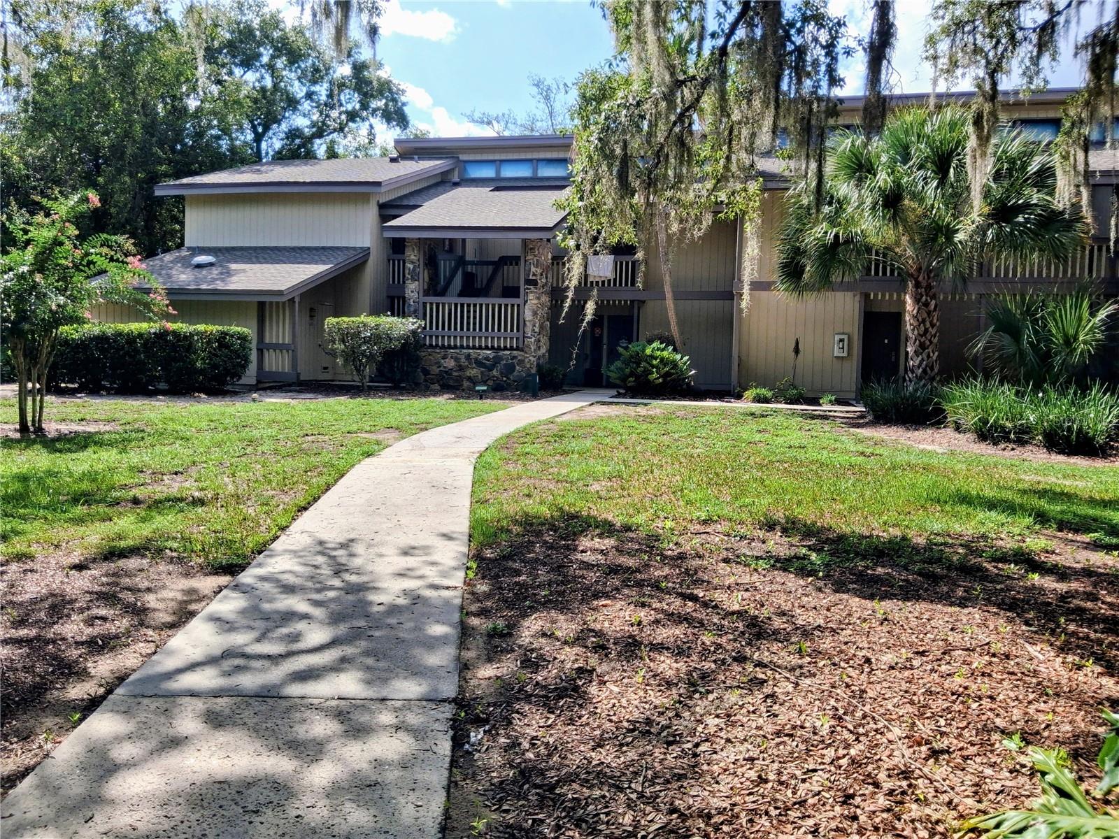 3341 Camelot Dr #3341 Property Photo 1