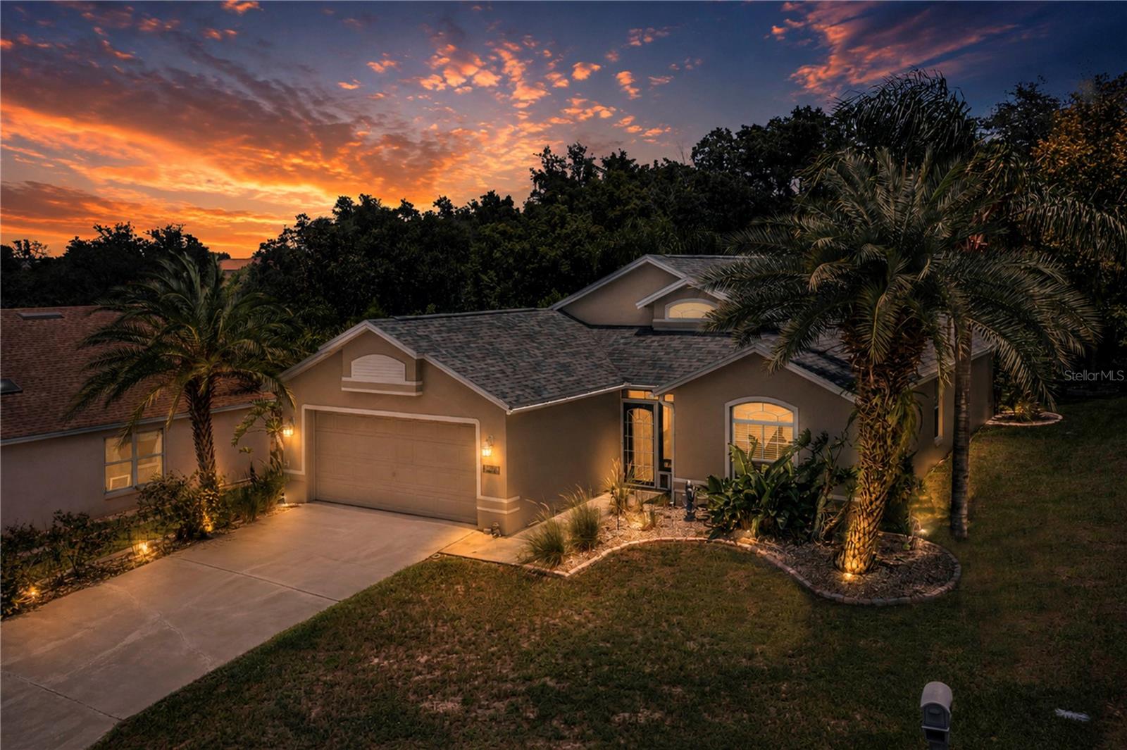 112 MONACO DR