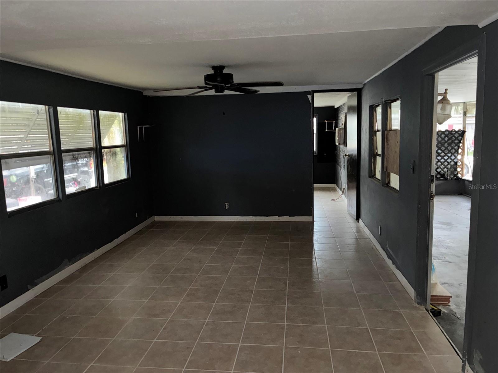 25 Sunset Cir Property Photo 2