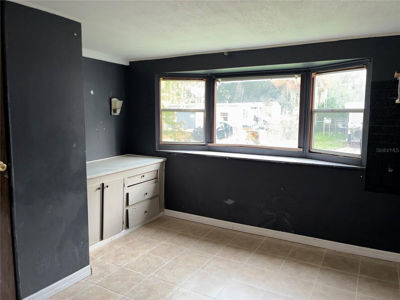 25 Sunset Cir Property Photo 3