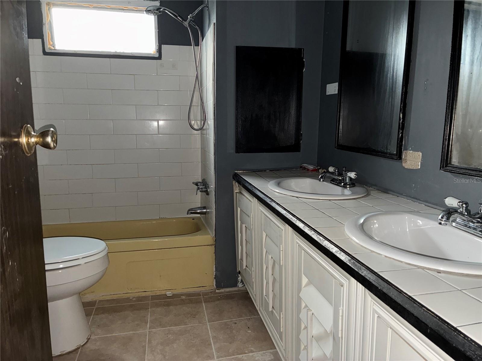 25 Sunset Cir Property Photo 5
