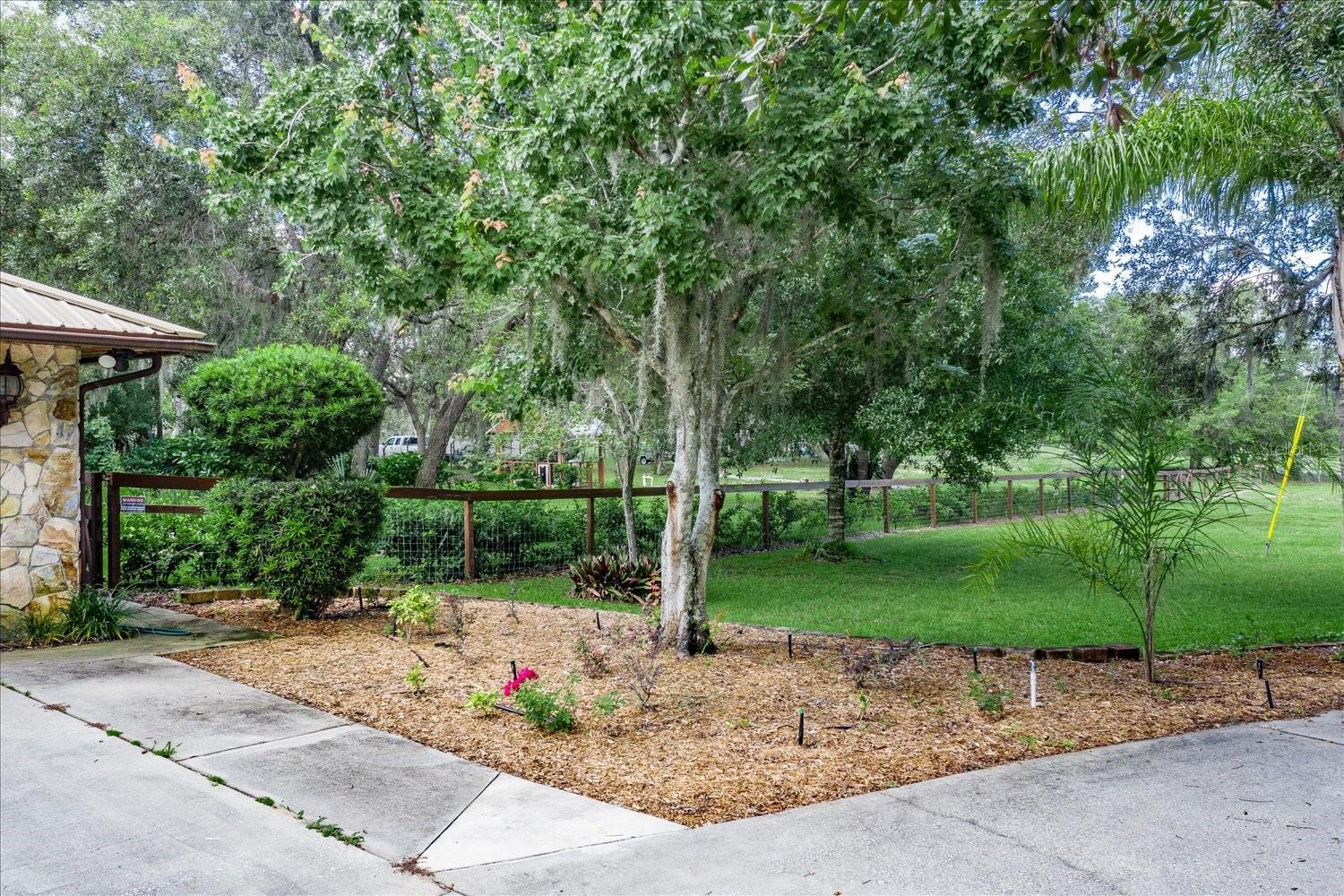 1273 Scrub Jay Trl Property Photo 72