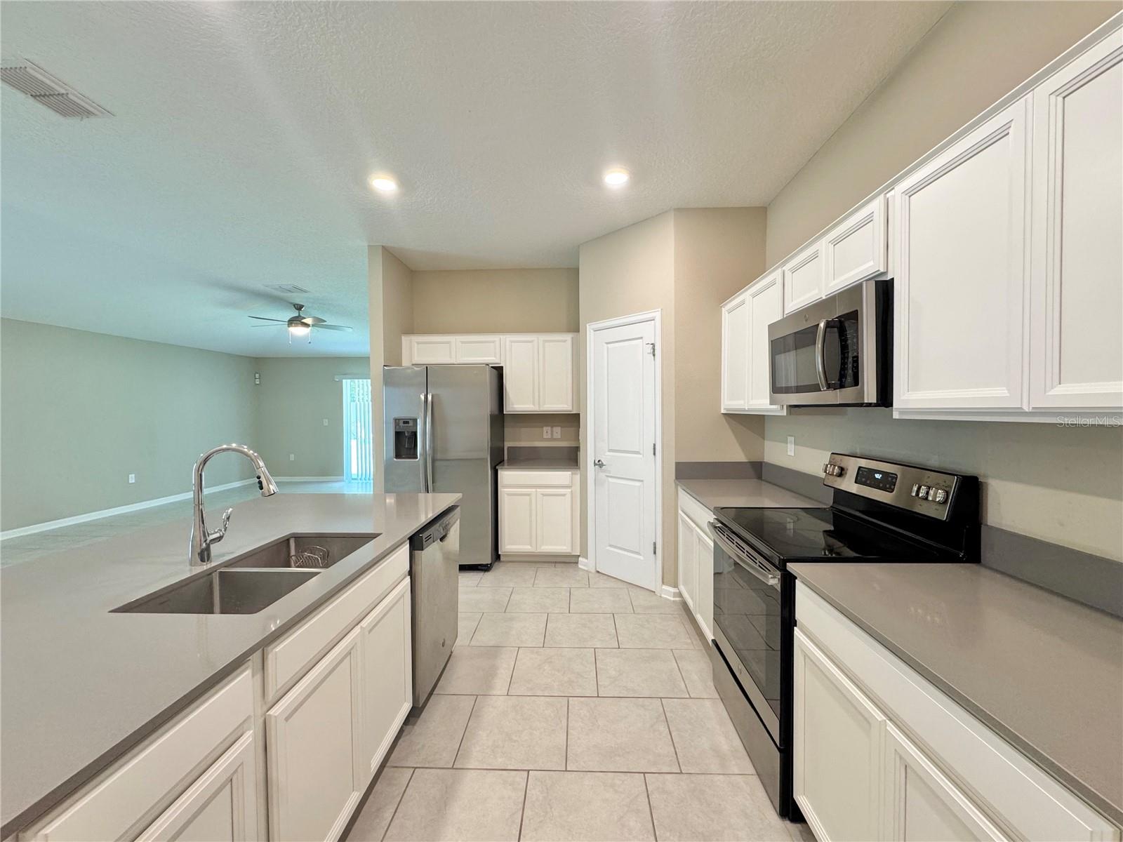 112 Pershing St Property Photo 4