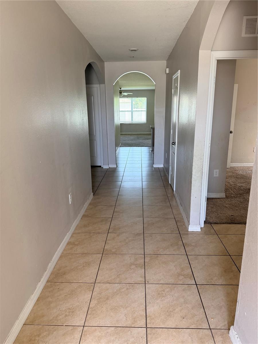 615 Tralee Ln Property Photo 2