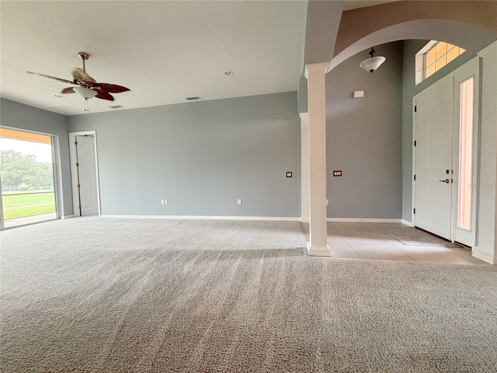 1124 Sawgrass Dr Property Photo 4