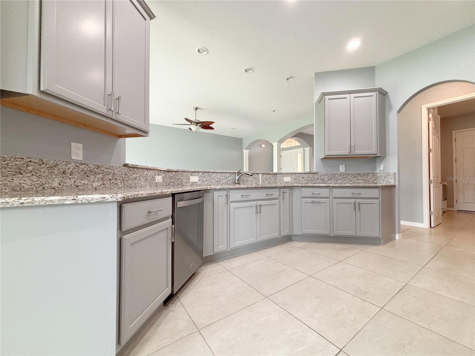1124 Sawgrass Dr Property Photo 10