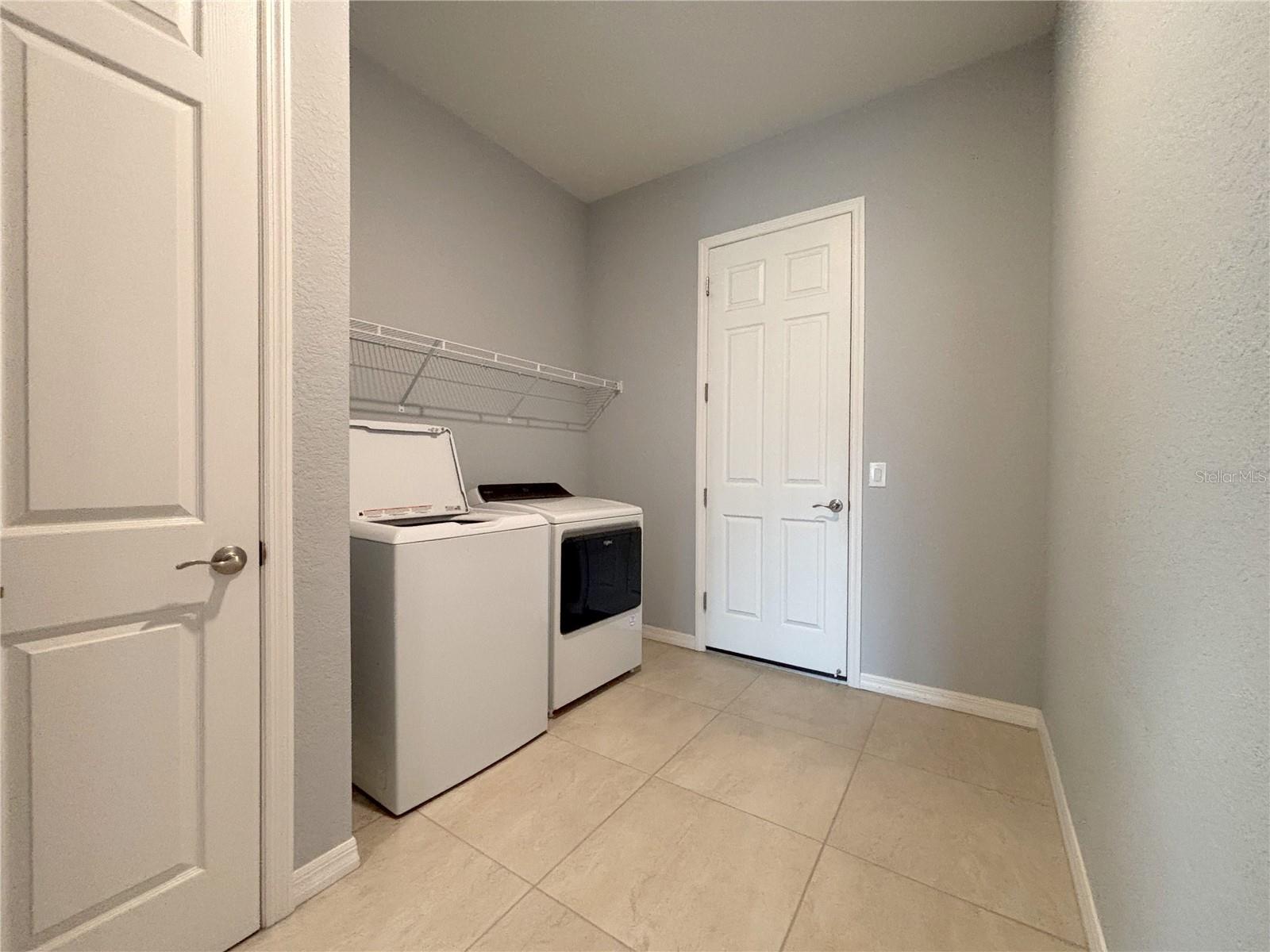 1124 Sawgrass Dr Property Photo 11