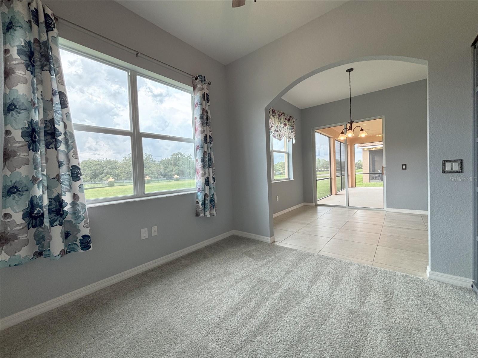1124 Sawgrass Dr Property Photo 16