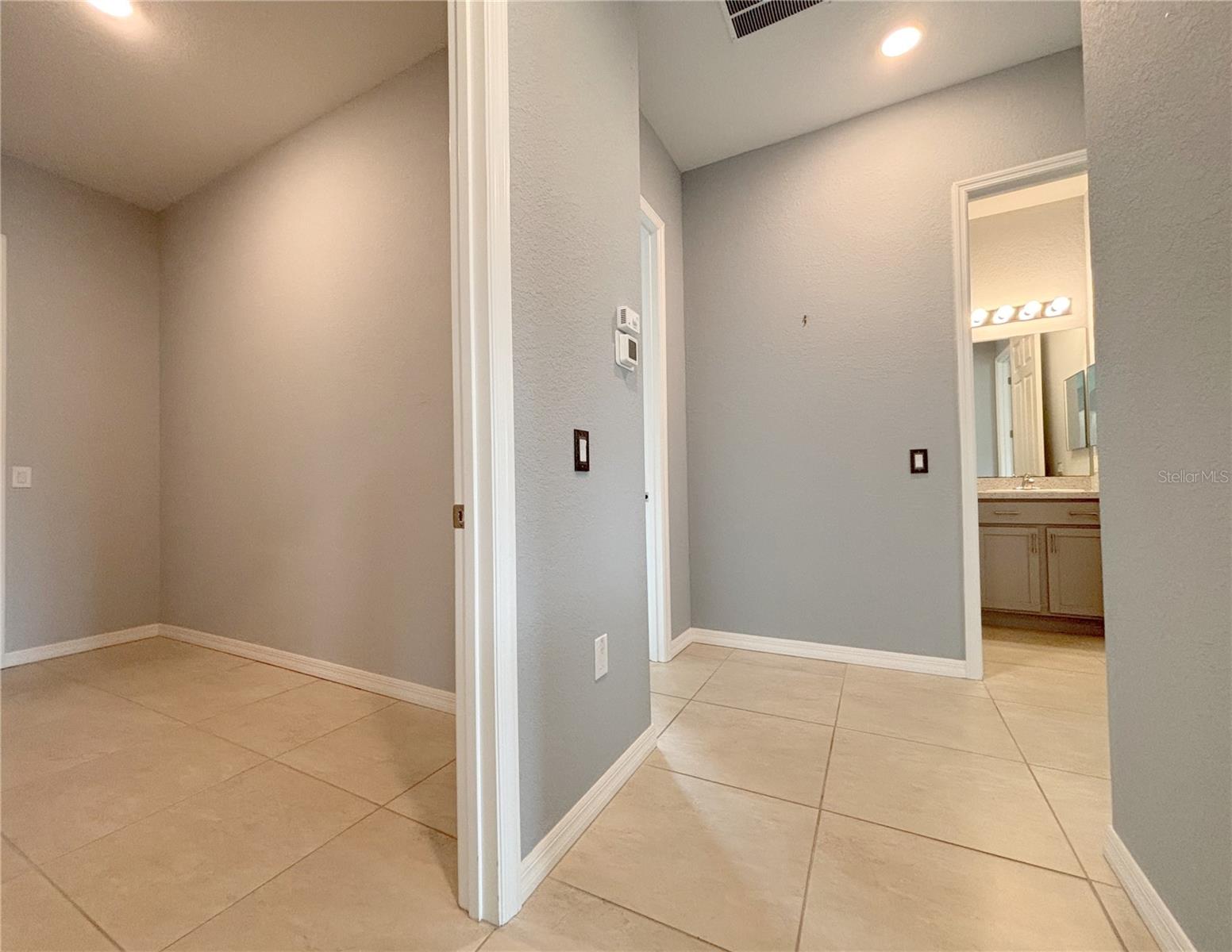 1124 Sawgrass Dr Property Photo 17