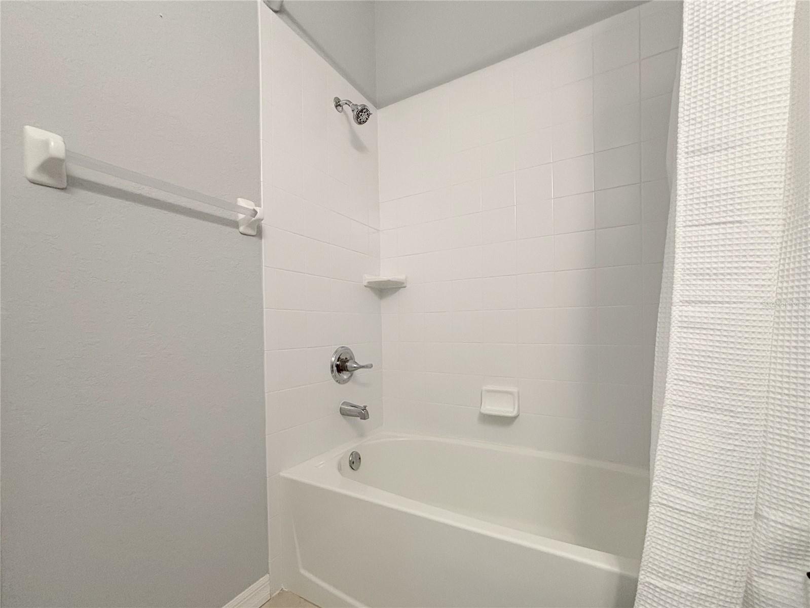 1124 Sawgrass Dr Property Photo 24