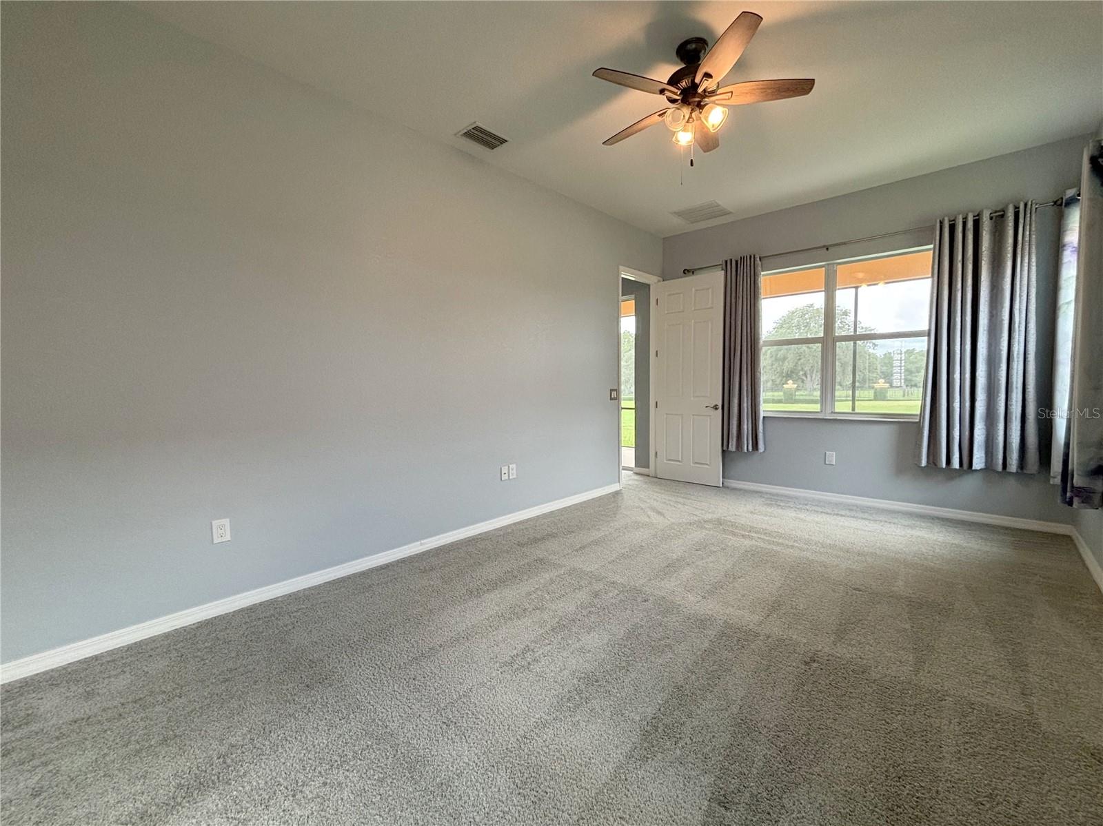 1124 Sawgrass Dr Property Photo 29