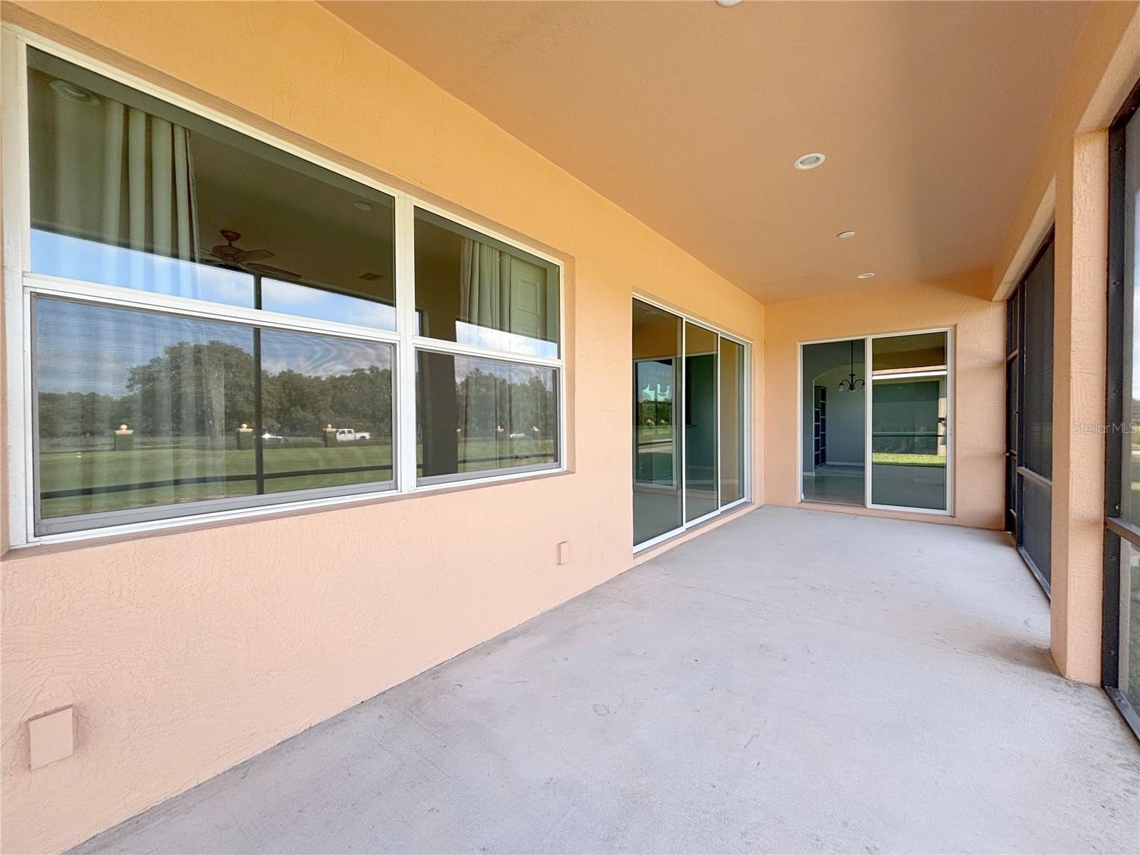 1124 Sawgrass Dr Property Photo 35