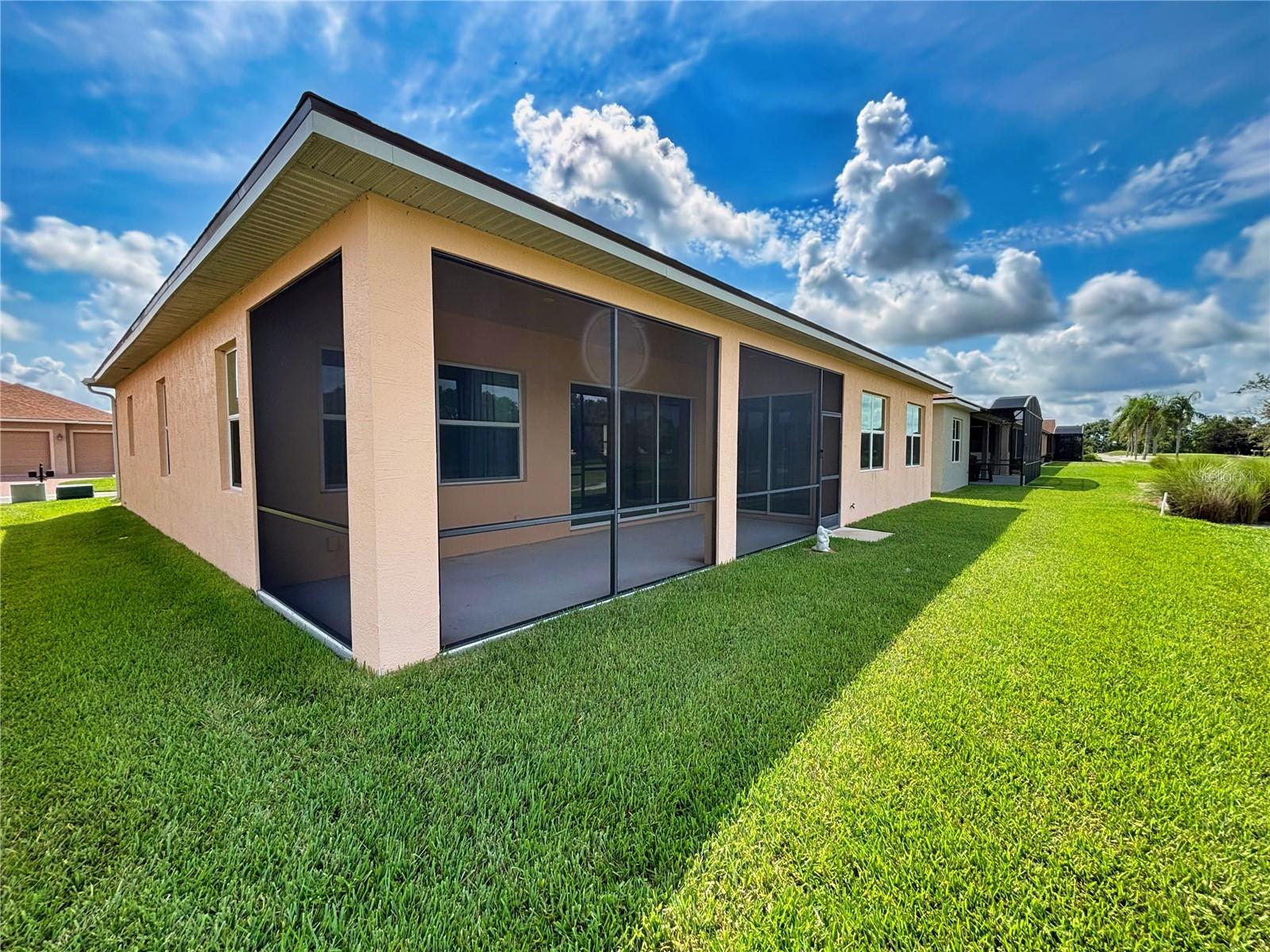 1124 Sawgrass Dr Property Photo 37