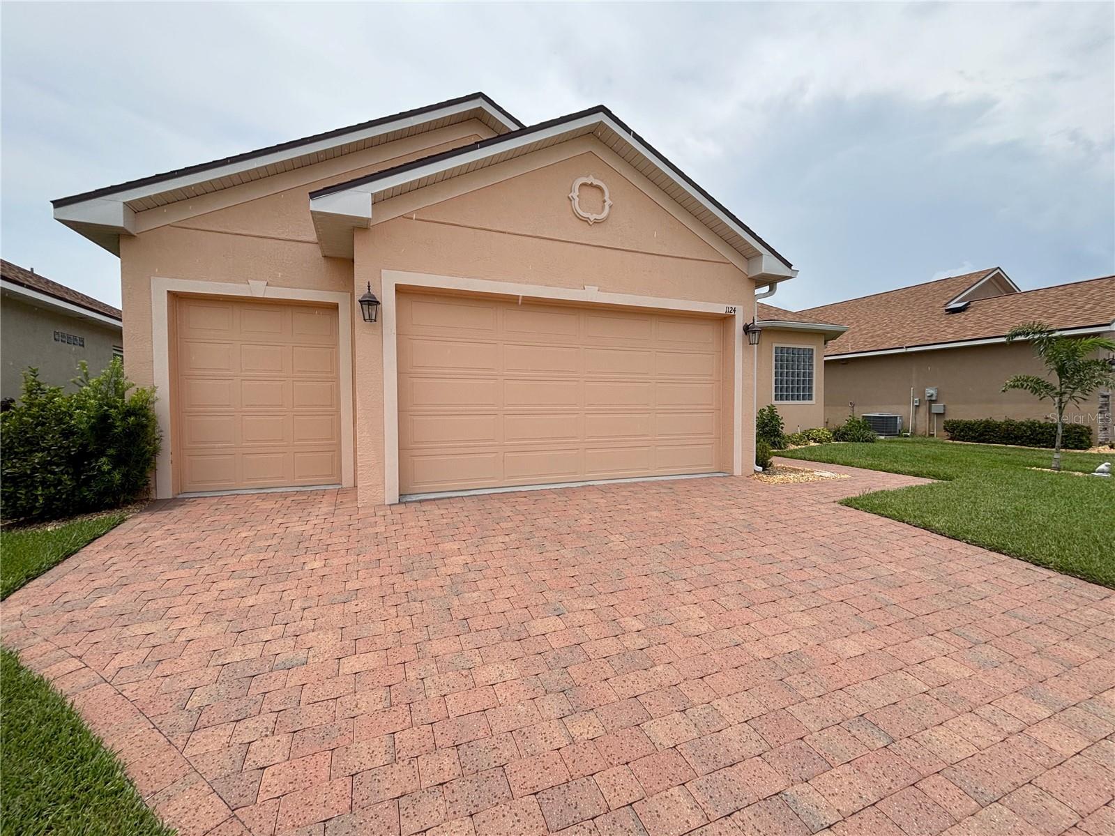1124 Sawgrass Dr Property Photo 38