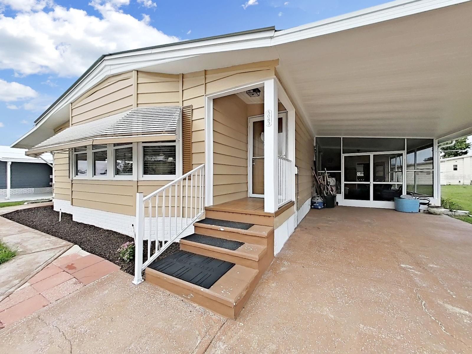5083 Lodgewood Dr Property Photo 8