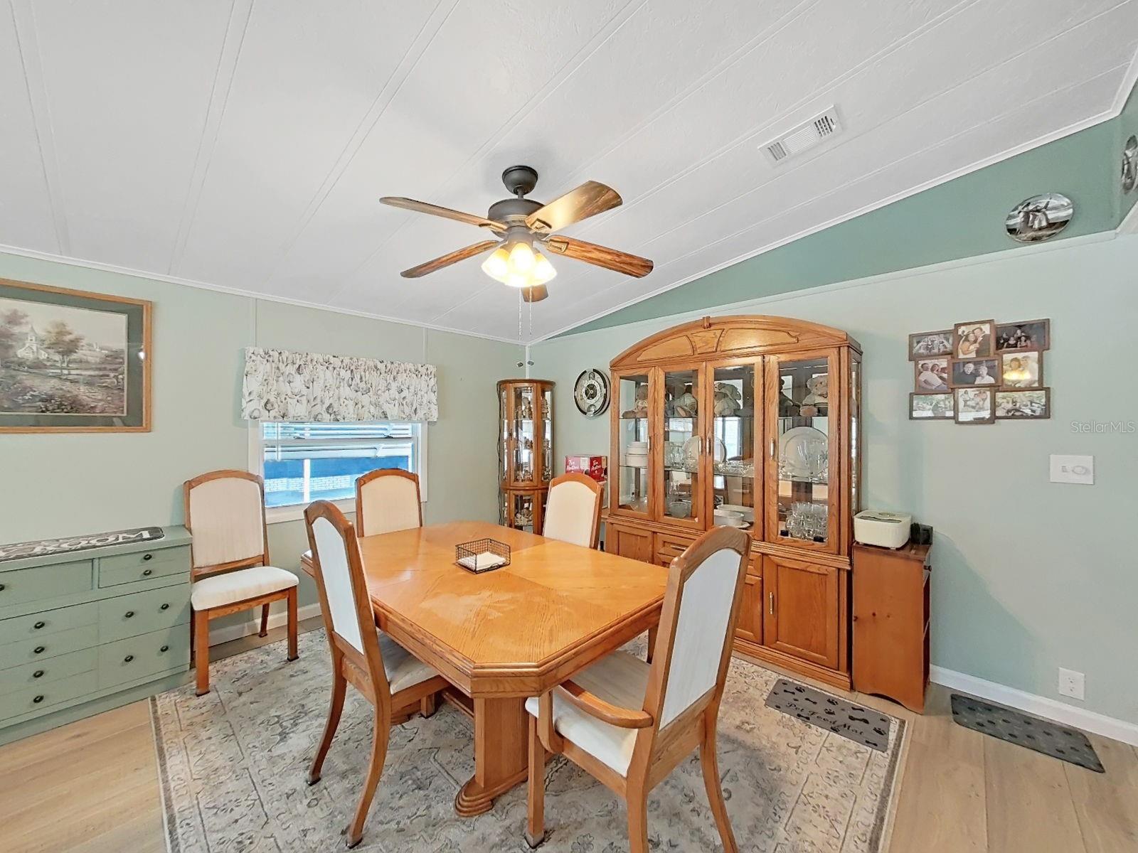 5083 Lodgewood Dr Property Photo 16
