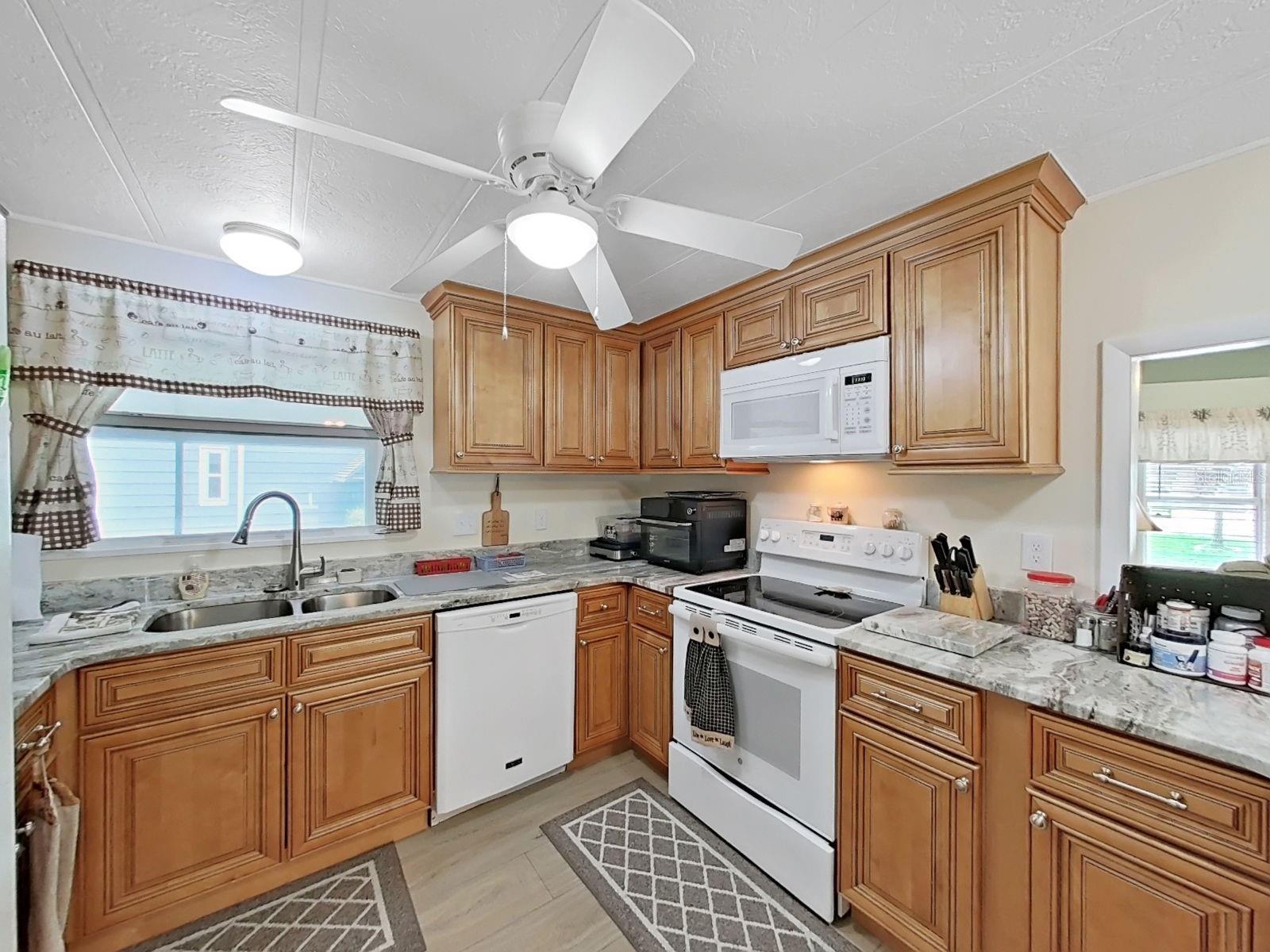 5083 Lodgewood Dr Property Photo 19