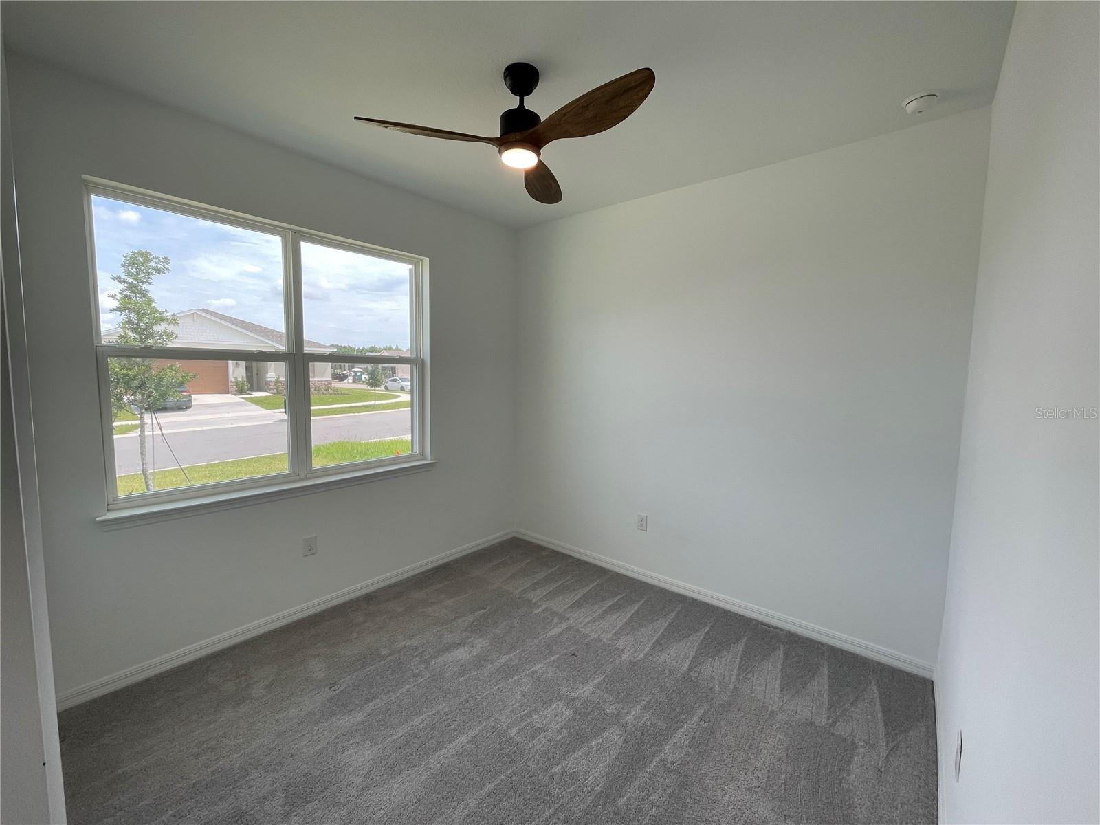 689 Crown Rose Dr Property Photo 8