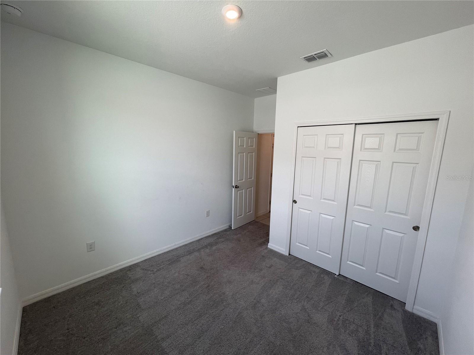 689 Crown Rose Dr Property Photo 20