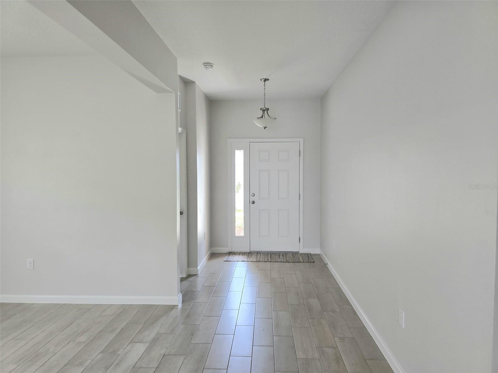 5924 Catamaran Ave Property Photo 5
