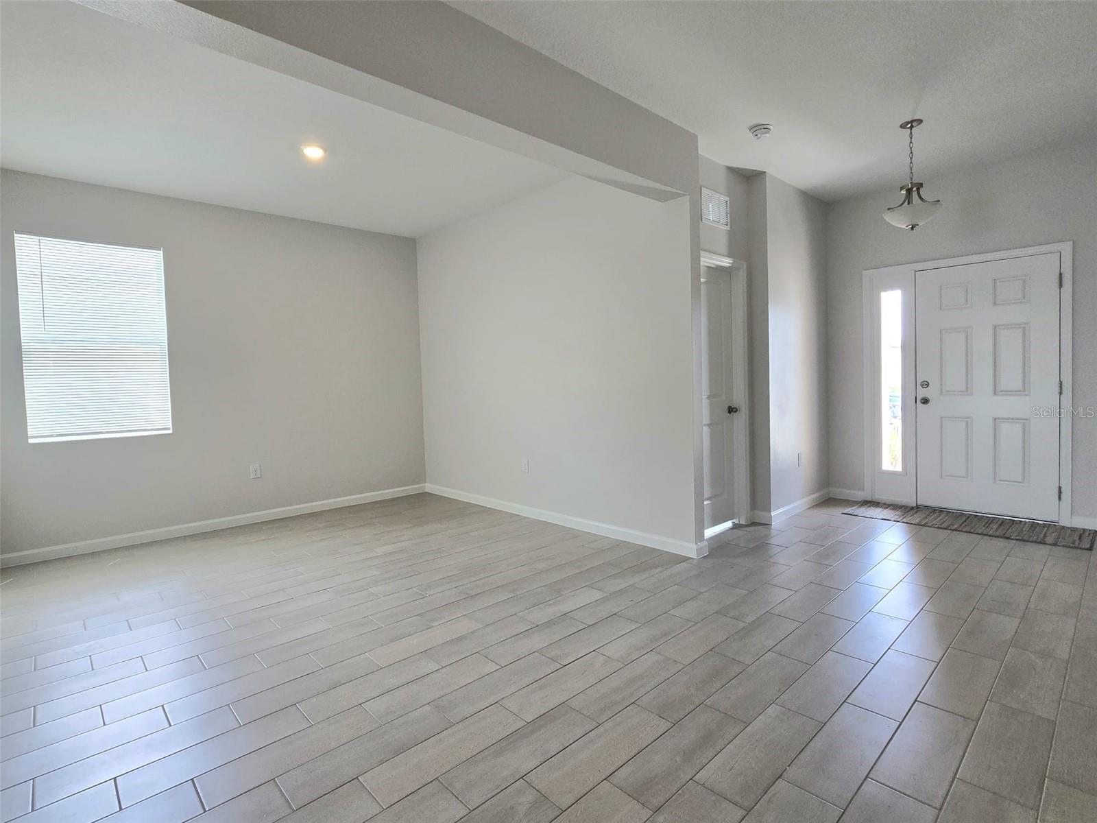 5924 Catamaran Ave Property Photo 6