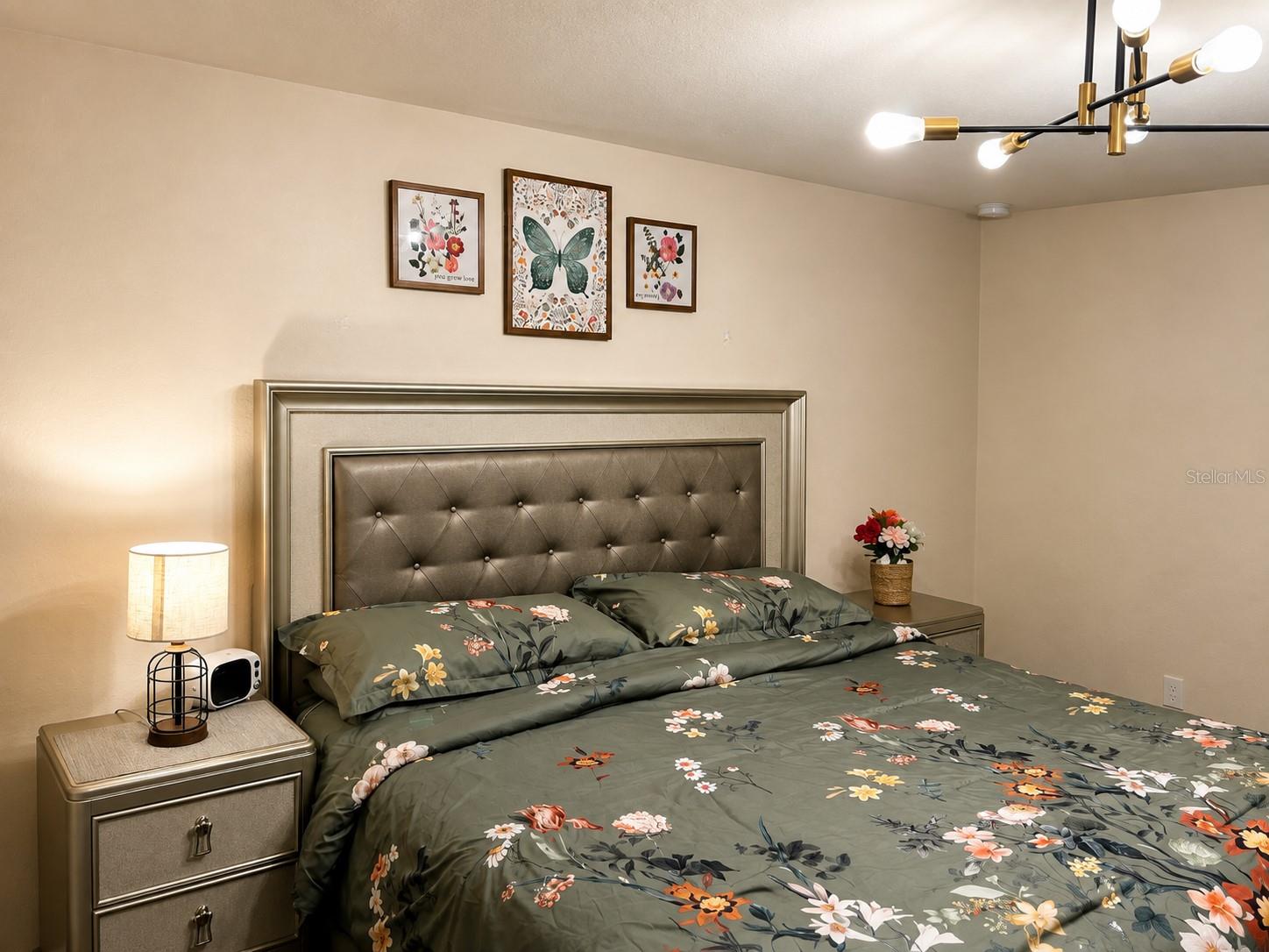 4590 Brookshire Pl Property Photo 9