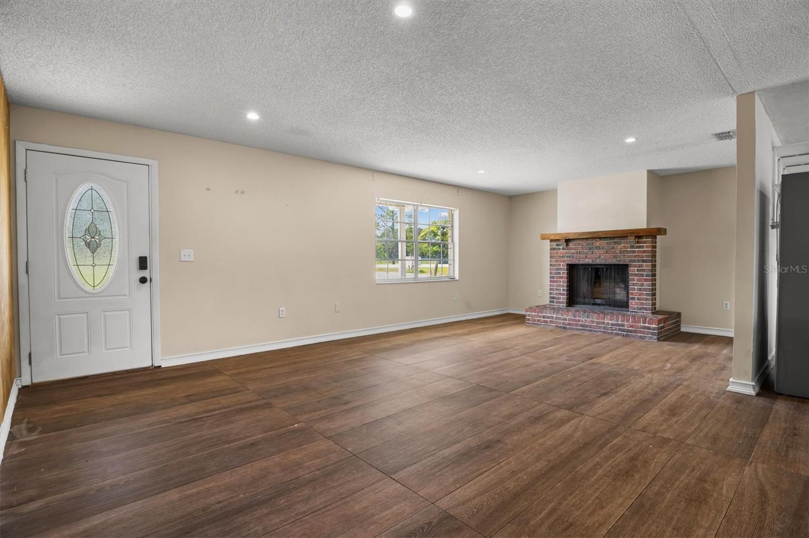 9545 State Road 33 N Property Photo 30