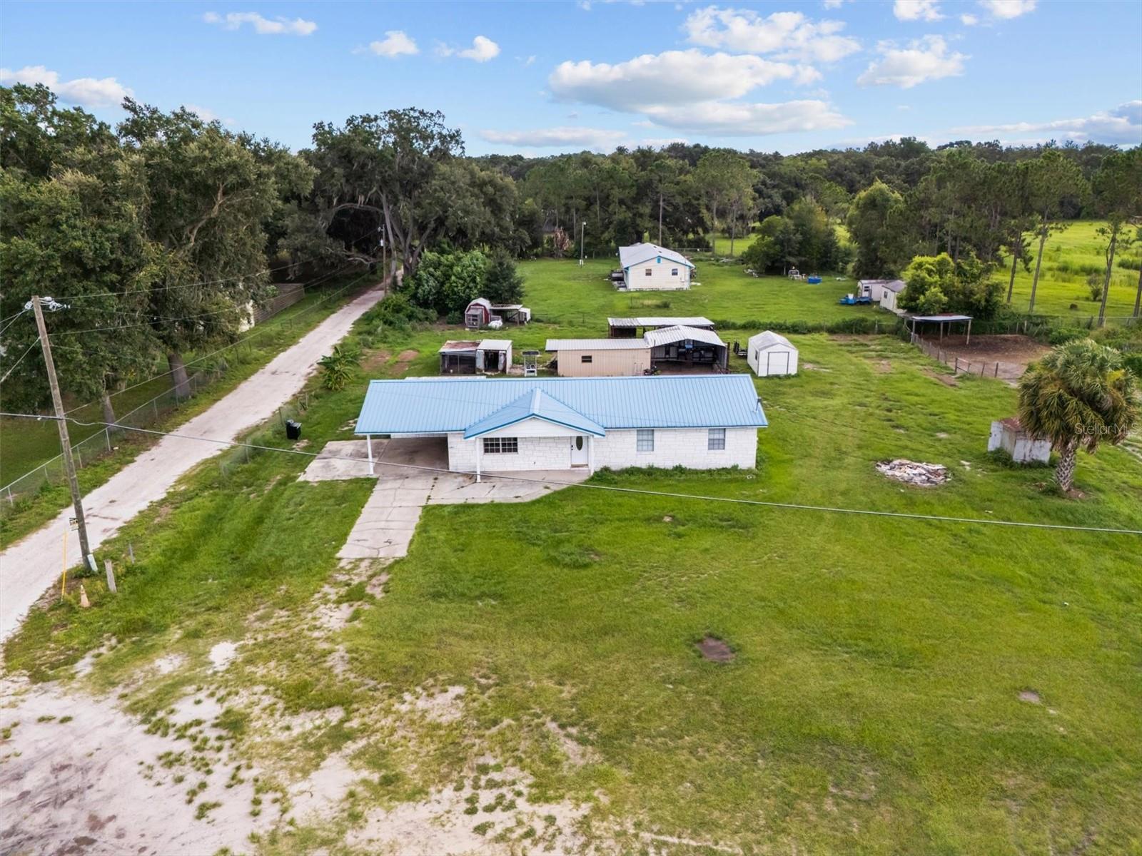 9545 State Road 33 N Property Photo 31