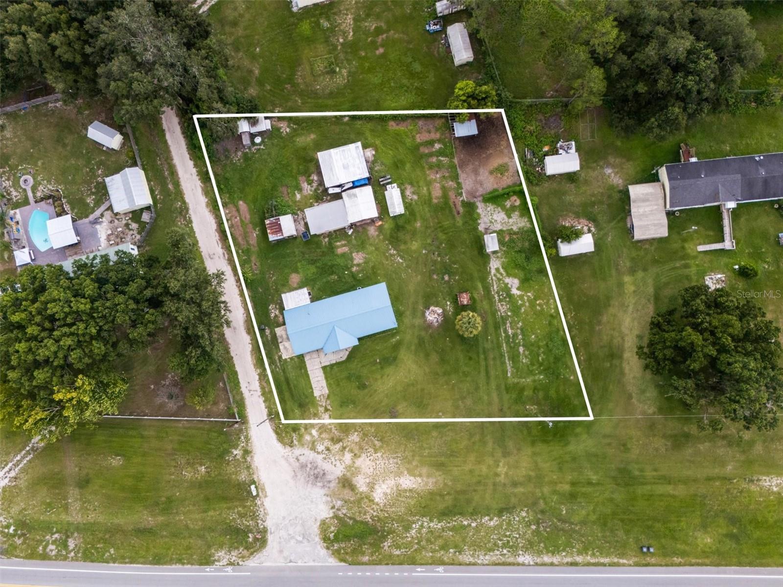 9545 State Road 33 N Property Photo 34