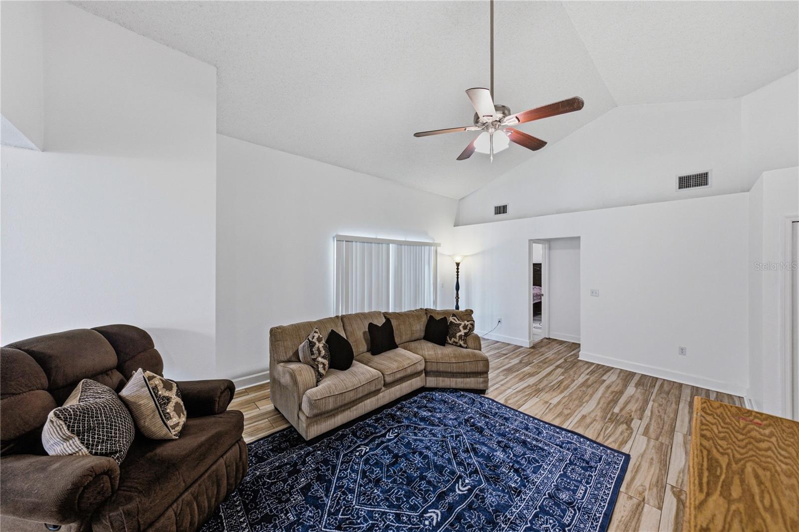 106 Saint Kitts Cir Property Photo 14