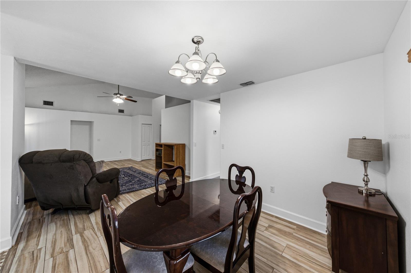 106 Saint Kitts Cir Property Photo 17